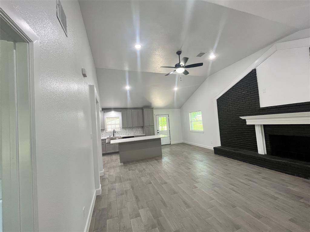 Conroe, TX 77306,21268 White Oak DR