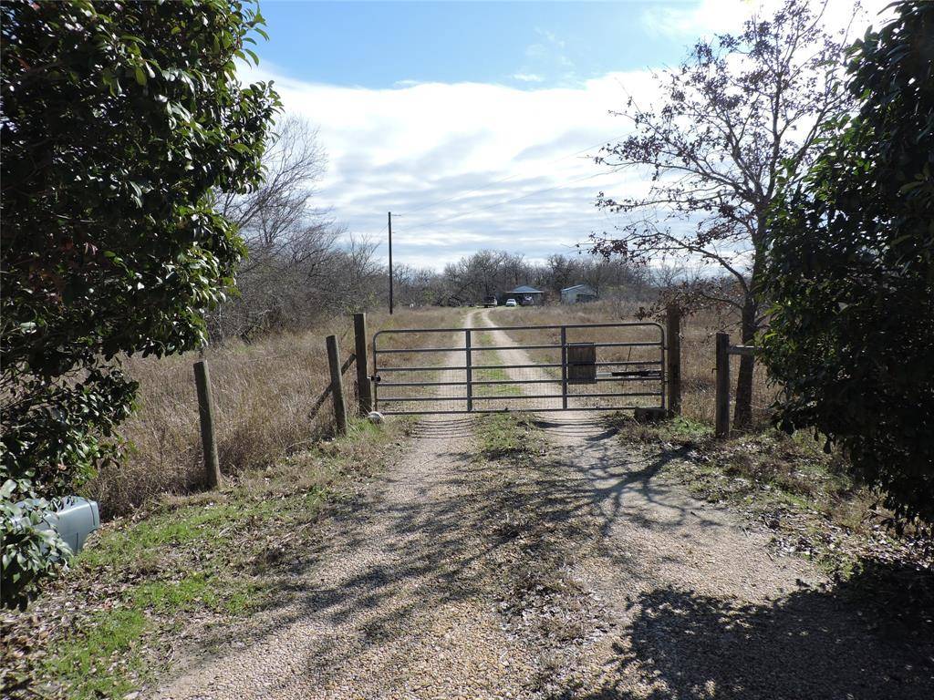 Bedias, TX 77831,14822 County Road 229