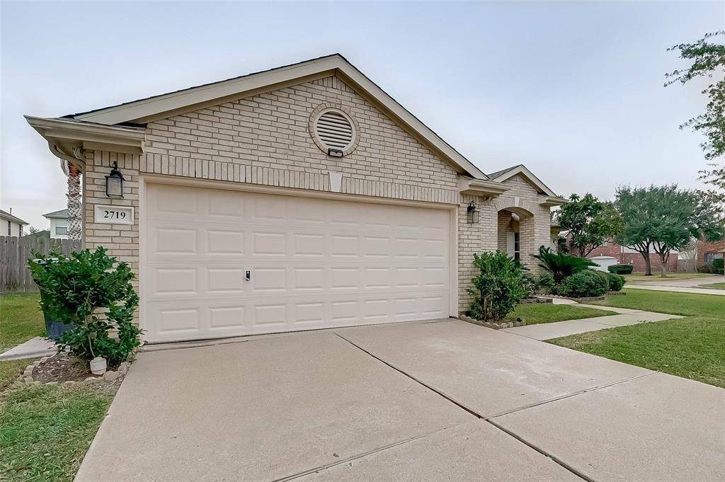 Sugar Land, TX 77479,2719 Willow Springs LN