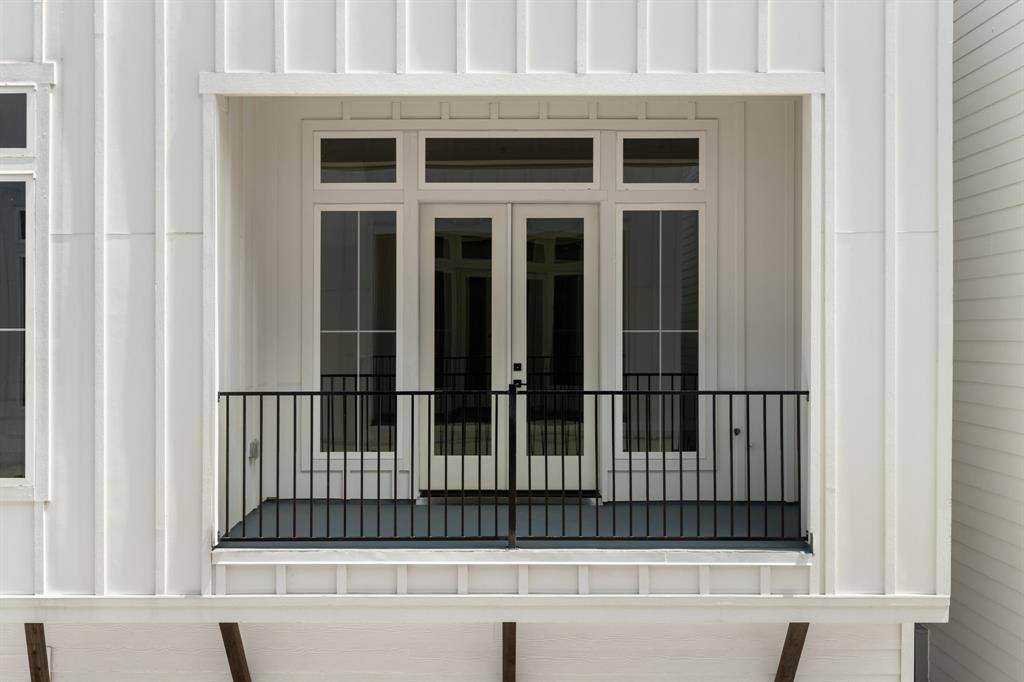 Houston, TX 77008,1177 W 19th ST