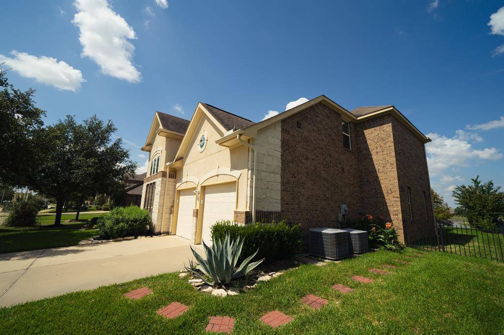 Katy, TX 77494,25722 Oakwood Knoll DR