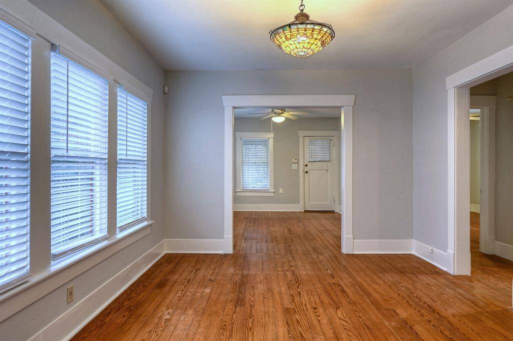 Houston, TX 77009,932 W Temple ST