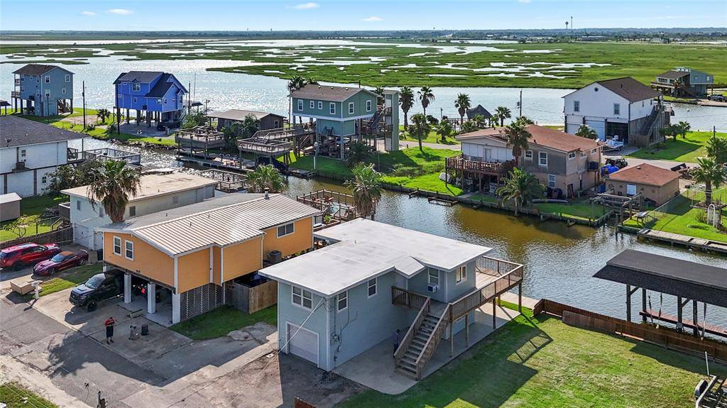 Hitchcock, TX 77563,109 Bayou Vista DR