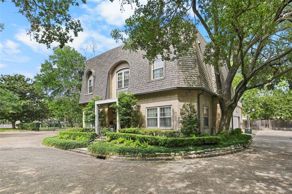 Houston, TX 77063,20 Bayou Pointe DR #20