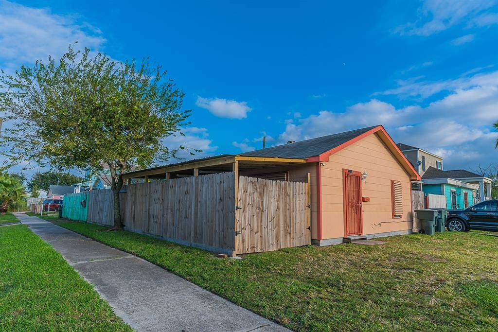 Galveston, TX 77551,1302 57th ST