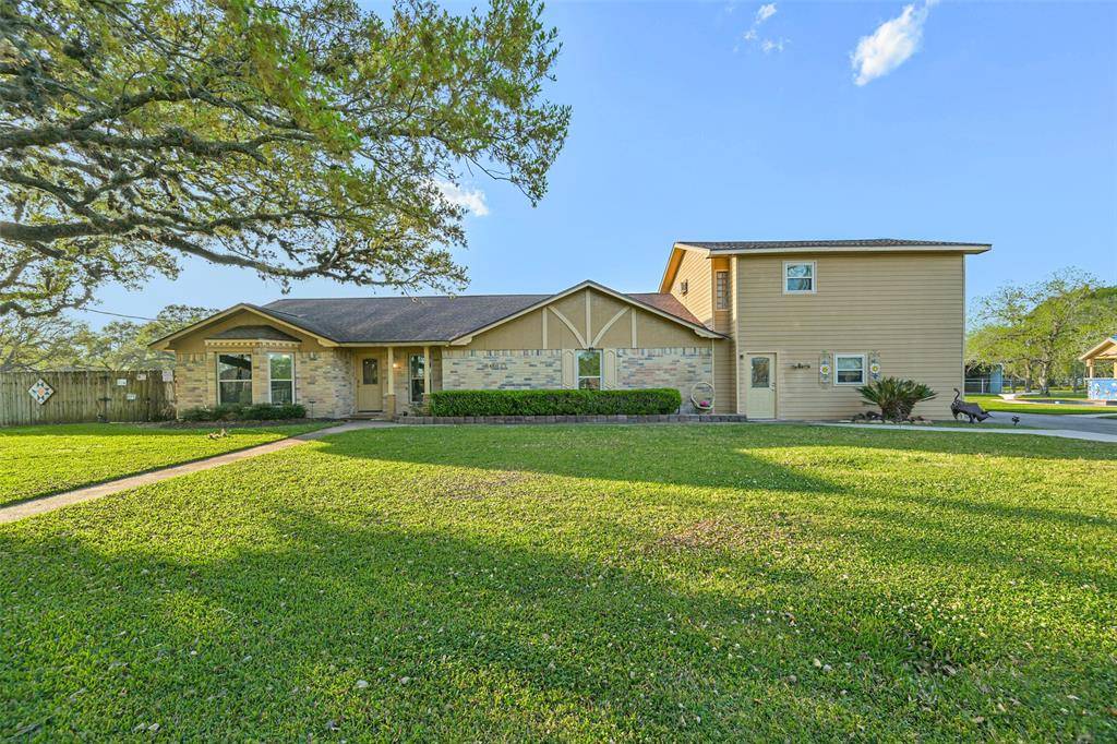 Manvel, TX 77578,9610 Twin Oaks Drive