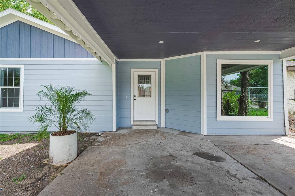 Houston, TX 77033,5032 Briscoe ST