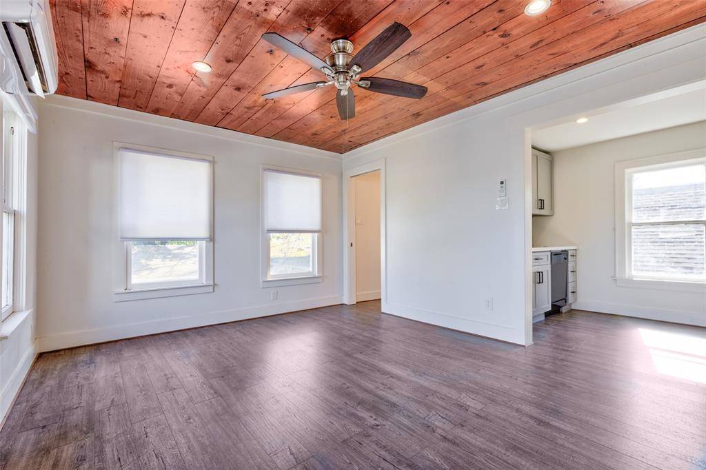 Houston, TX 77009,1038 E 16th ST