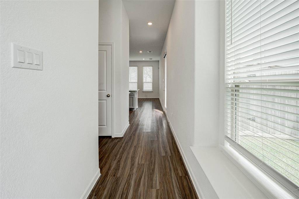 Houston, TX 77009,207 Club Crest LN