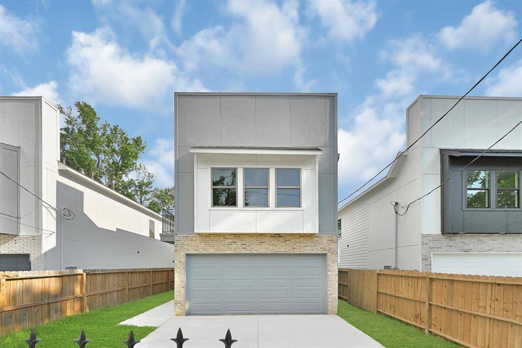 Houston, TX 77022,90 Burres ST #B