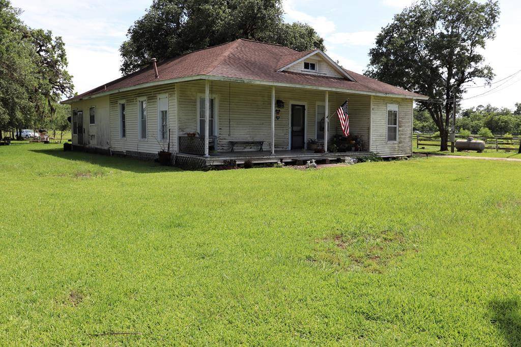 Brazoria, TX 77422,3383 County Rd 353