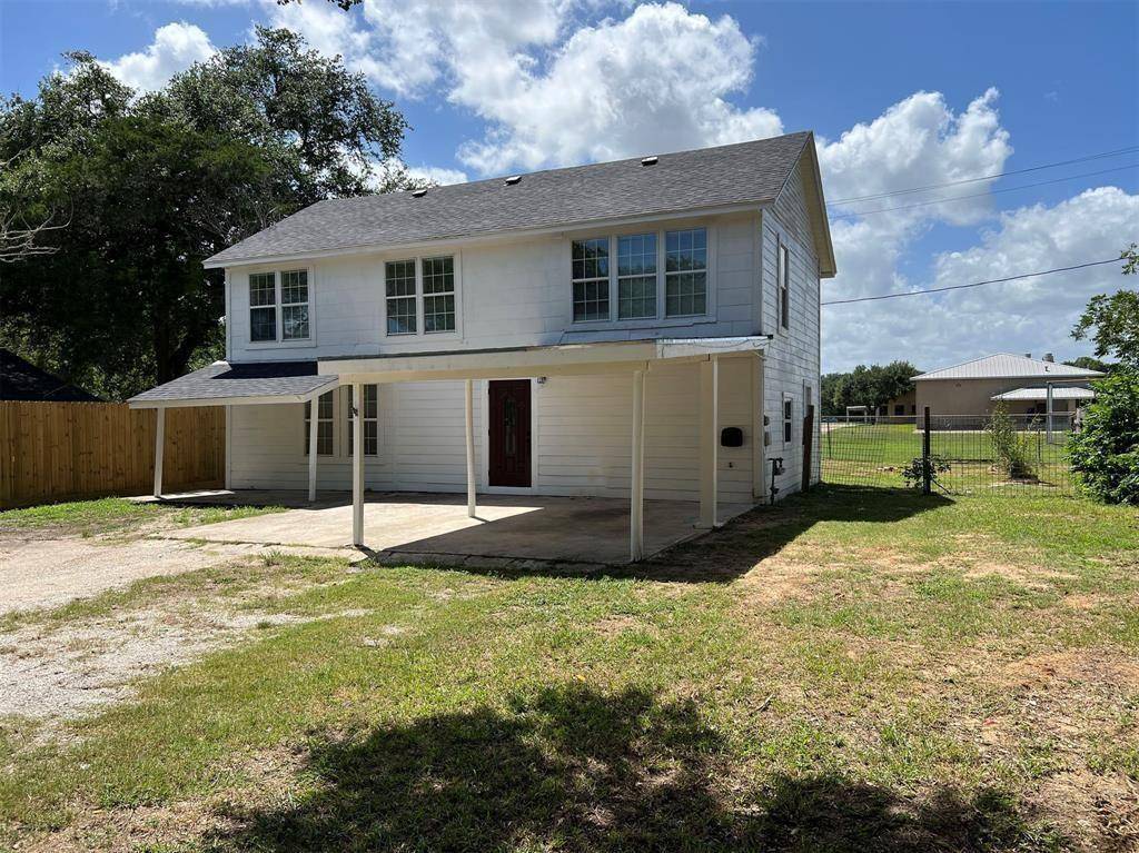 Edna, TX 77957,610 W Division ST