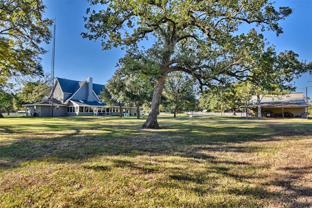 Brenham, TX 77833,2852 Five Oaks LN