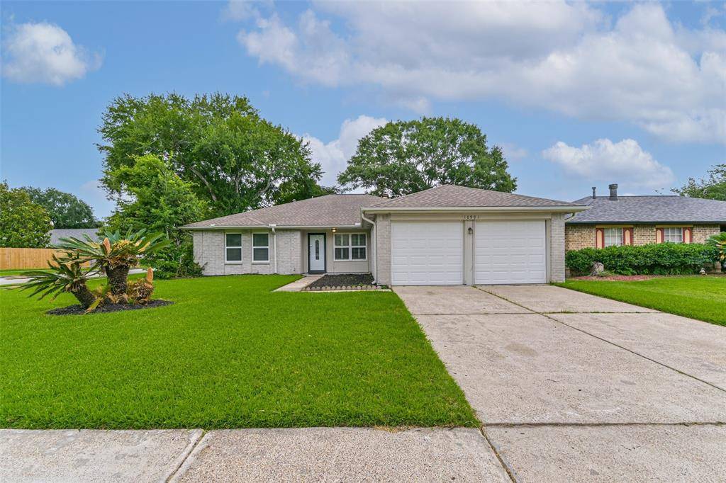 La Porte, TX 77571,10901 Mesquite DR
