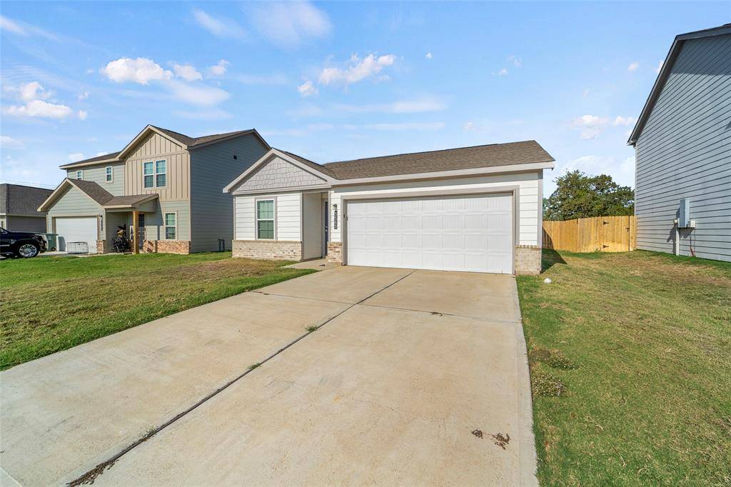 Bryan, TX 77807,5565 Fox Bluff DR