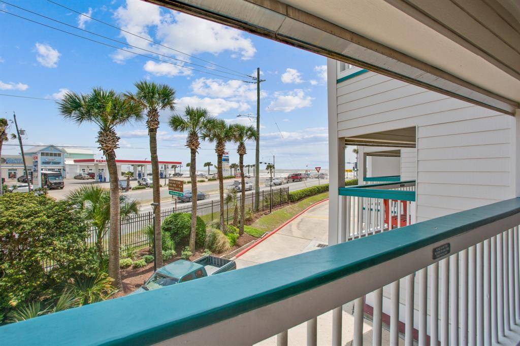 Galveston, TX 77551,6102 Seawall BLVD #111