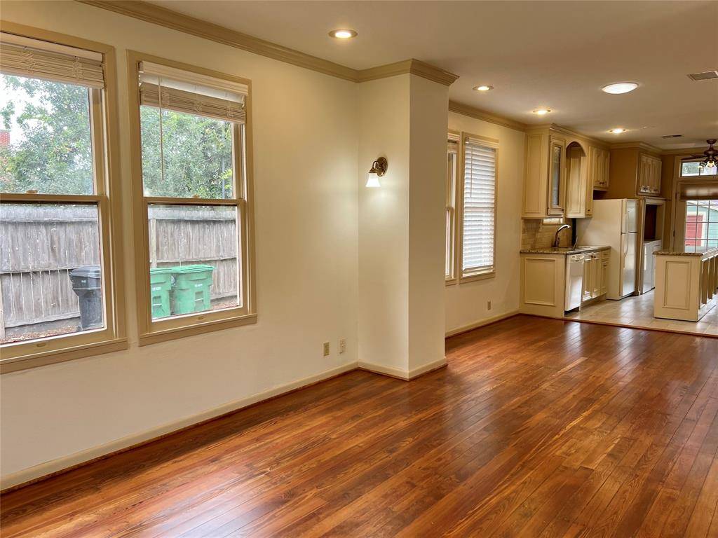 Houston, TX 77008,707 E 25th ST