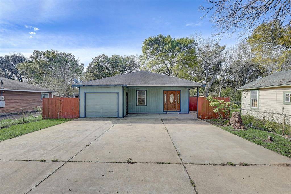 Clute, TX 77531,207 Smith ST