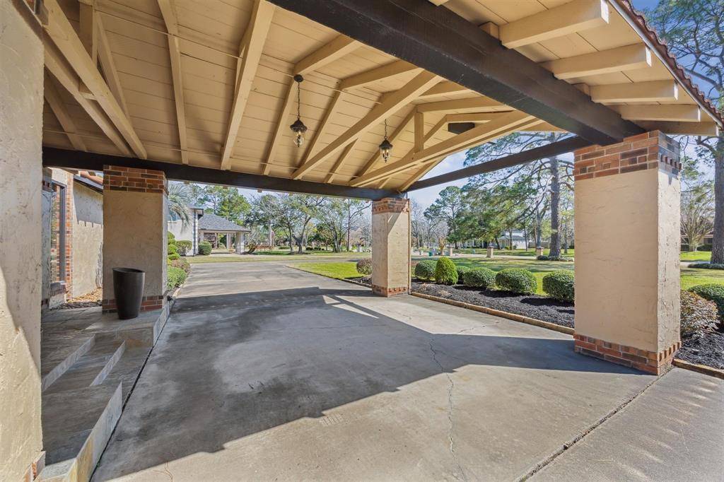Friendswood, TX 77546,1004 Tall Pines DR