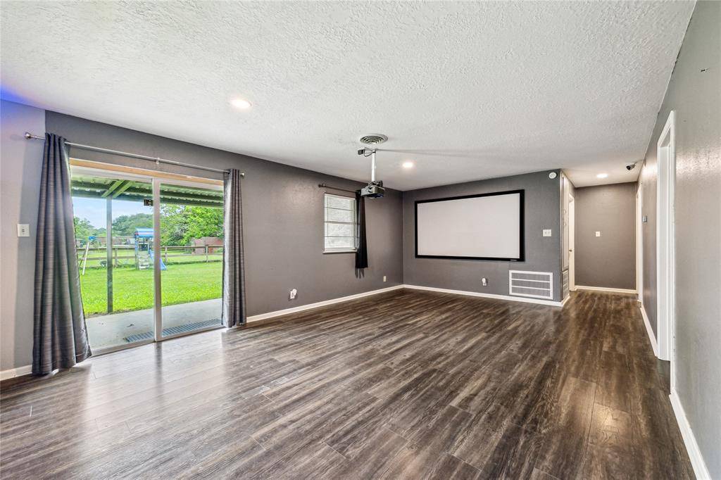 Santa Fe, TX 77510,7245 Avenue M