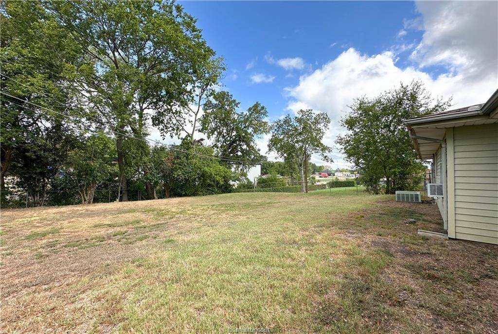 Caldwell, TX 77836,506 W Alligator Street