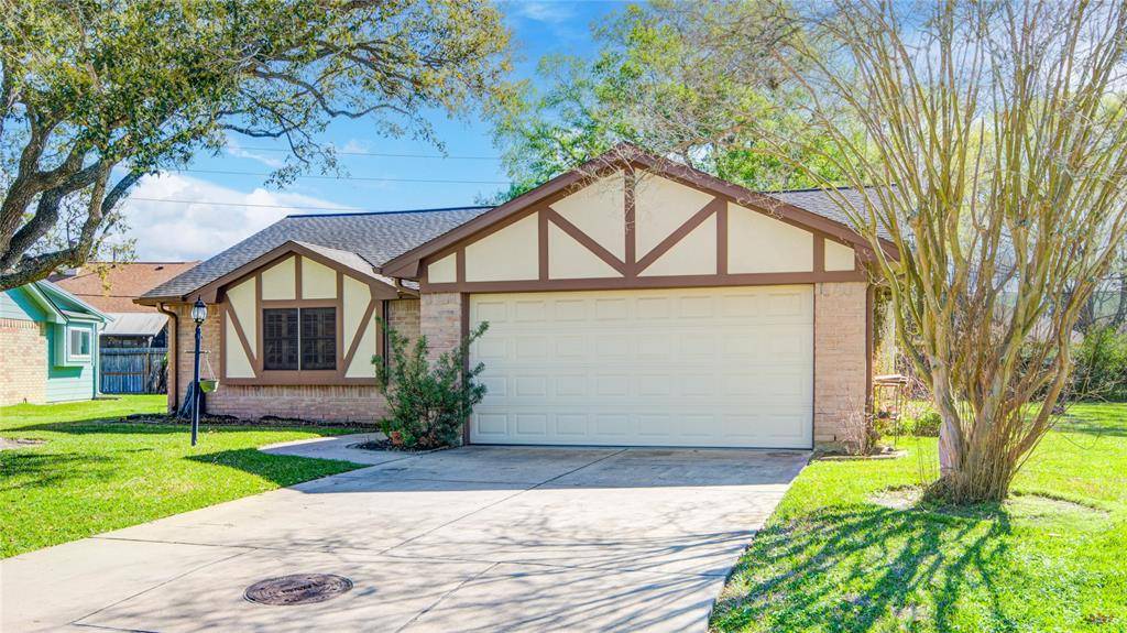 Pearland, TX 77584,919 E PRIMROSE MEADOWS CIR