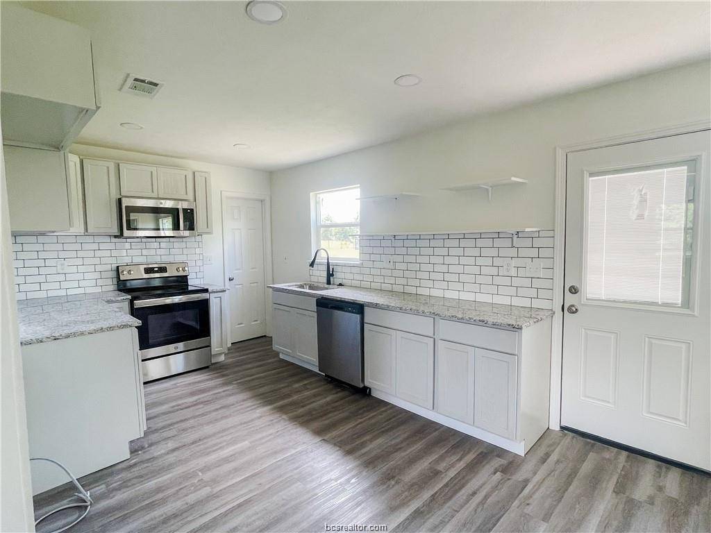 Bedias, TX 77831,2837 Bob Mathews ST