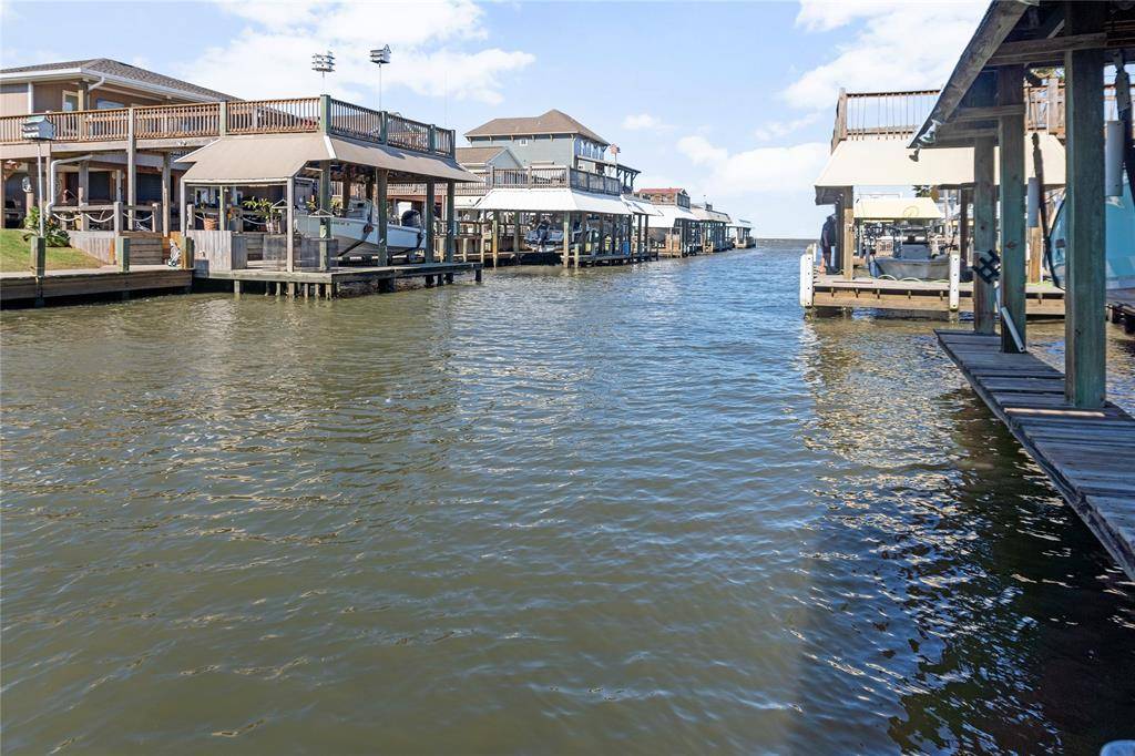 Crystal Beach, TX 77650,1321 Bay DR