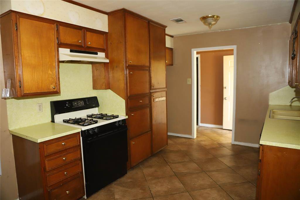 Bryan, TX 77803,3104 Bonham DR