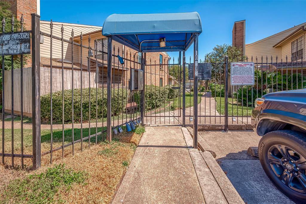Houston, TX 77034,10912 Gulf FWY #51