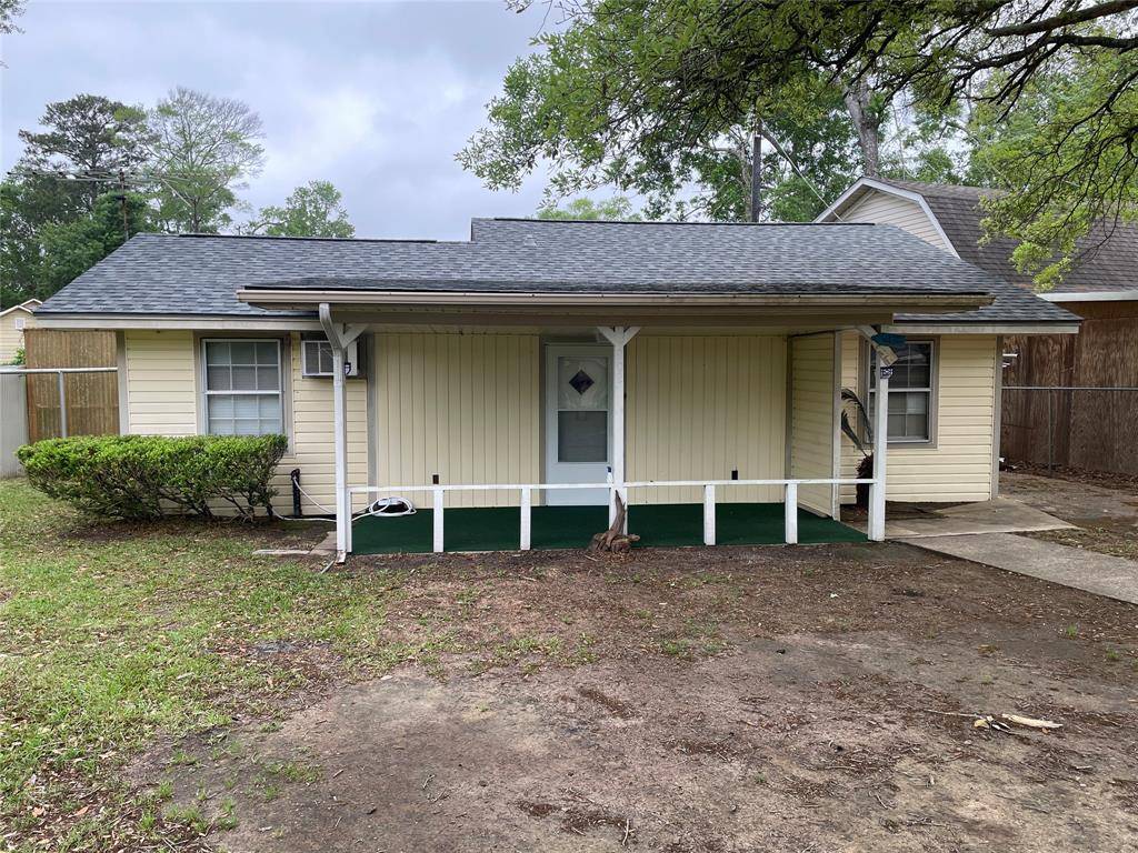 Cleveland, TX 77327,902 S Holly AVE