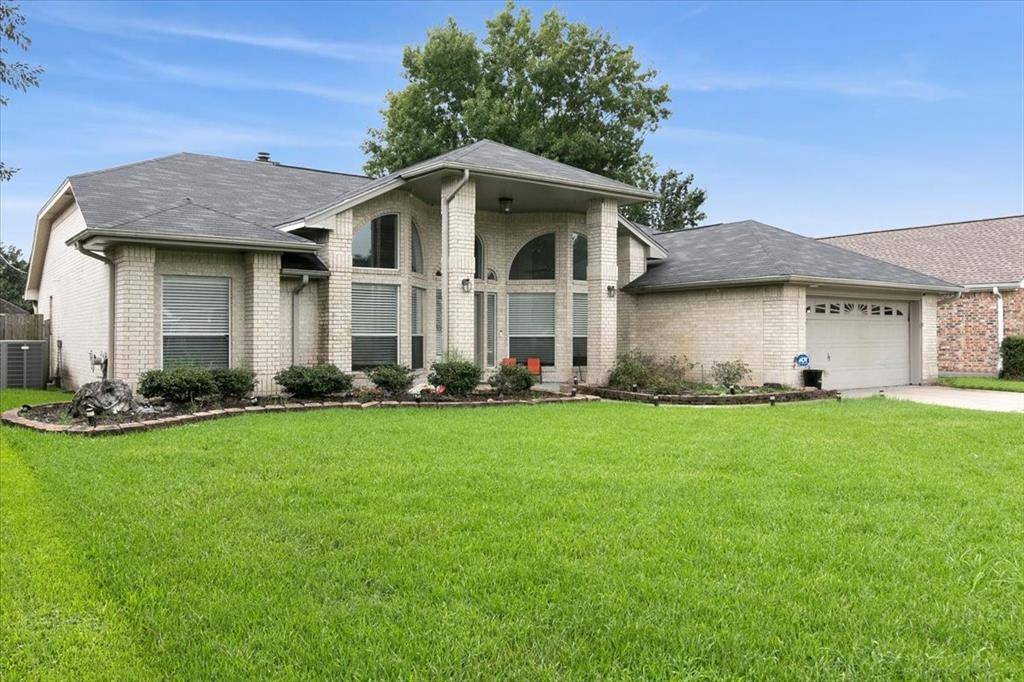Orange, TX 77632,2407 Golden Oak DR