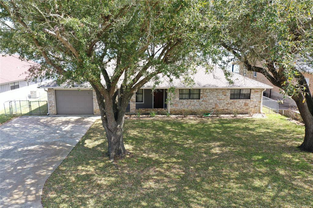 Point Blank, TX 77364,171 W Lake Cir