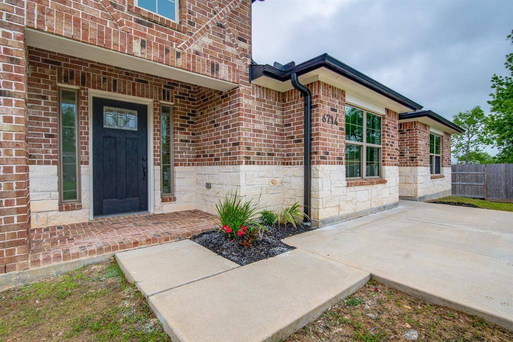 Liverpool, TX 77577,6714 Scott Street