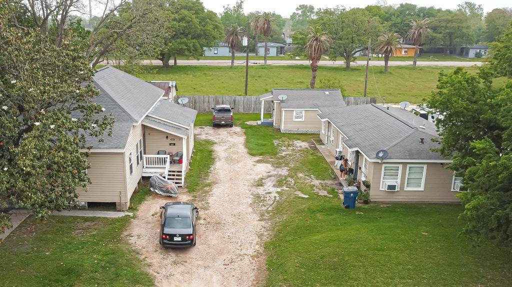 Texas City, TX 77590,824 2nd AVE N