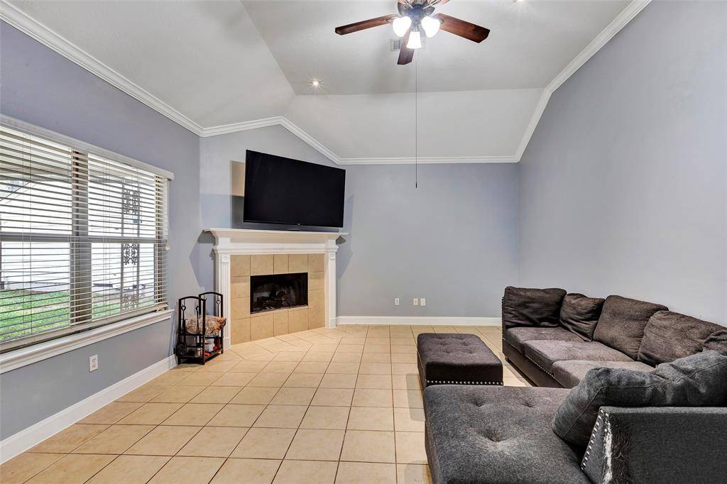 Montgomery, TX 77356,11542 Twain DR