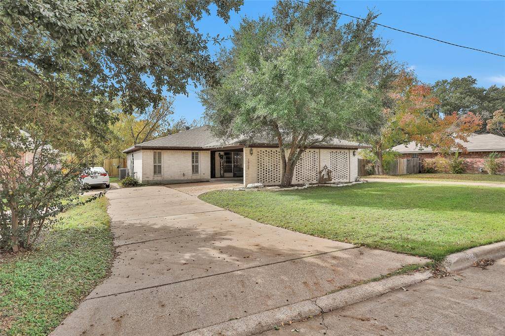 Bryan, TX 77802,1906 Sharon DR