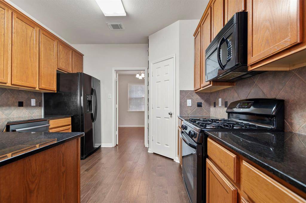 Alvin, TX 77511,314 Lake Line DR