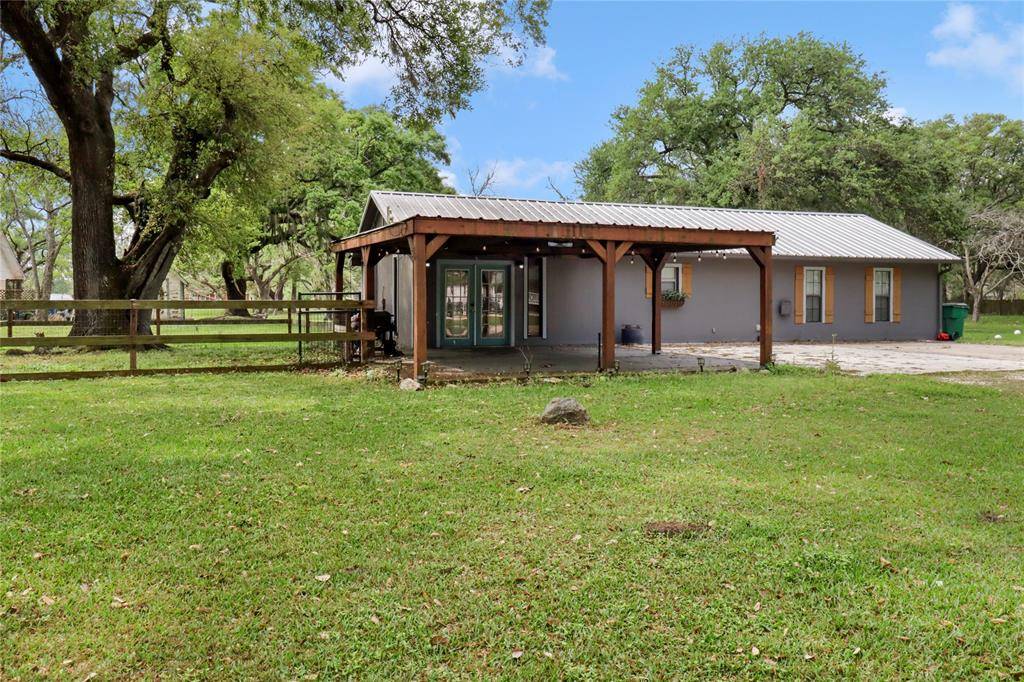 Oyster Creek, TX 77541,118 Dutch Lake CT