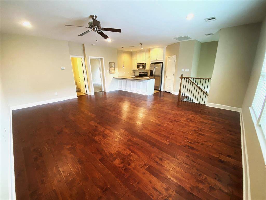 Houston, TX 77011,305 Felt CIR