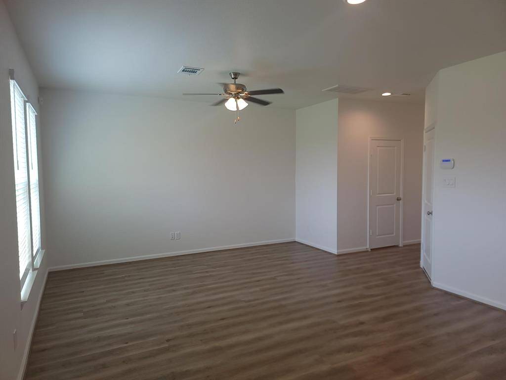 East Bernard, TX 77435,1037 Tillman LN