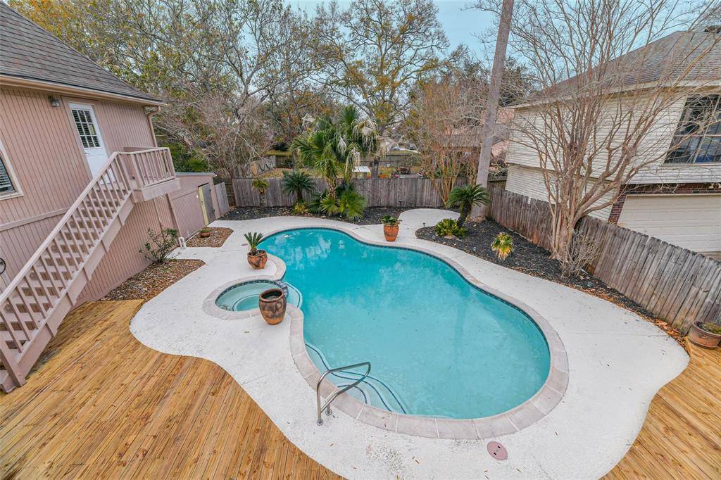 El Lago, TX 77586,407 W Chelsea Pl