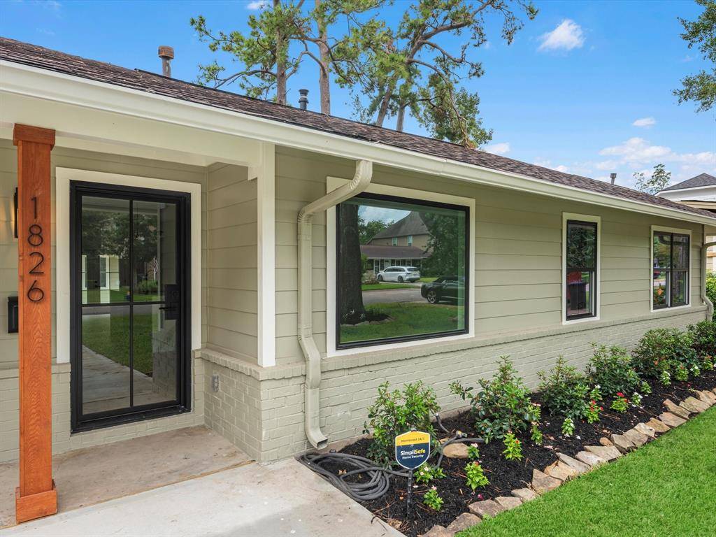 Houston, TX 77018,1826 Woodcrest DR