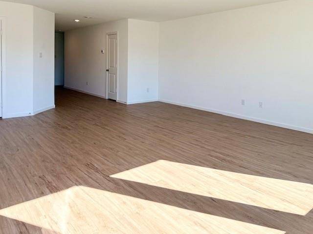 Angleton, TX 77515,232 Dallas DR