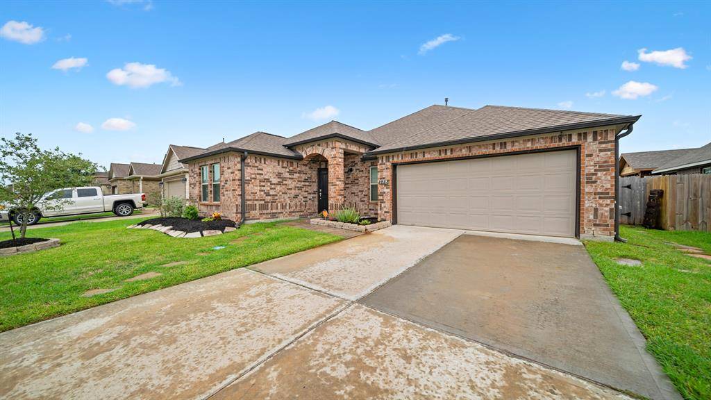 Alvin, TX 77511,728 Rim Water DR