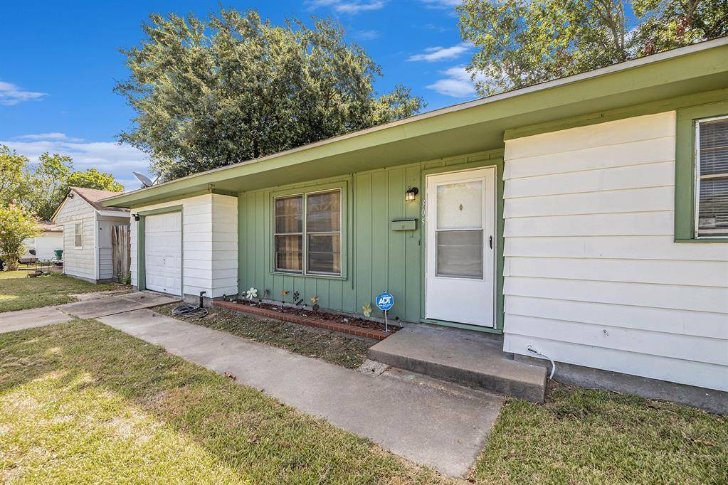 La Marque, TX 77568,305 Elaine ST