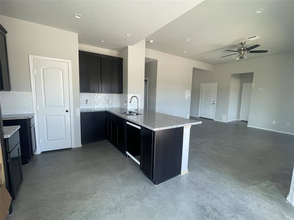 Trinity, TX 75862,6 Greenway DR