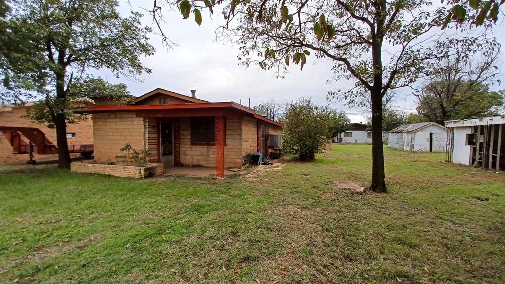 Paducah, TX 79248,1504 11th ST