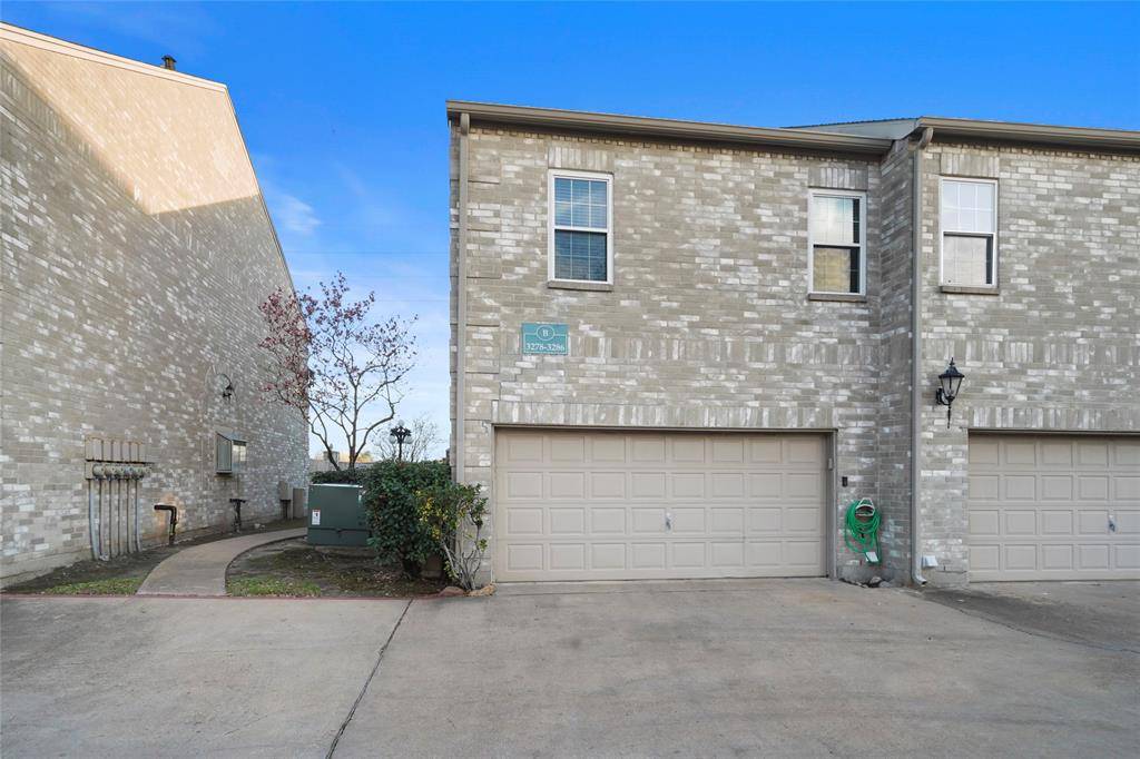 Houston, TX 77054,3286 Holly Hall ST