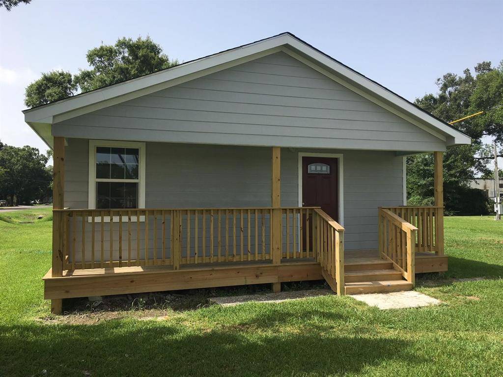 Anahuac, TX 77514,412 Stowell ST